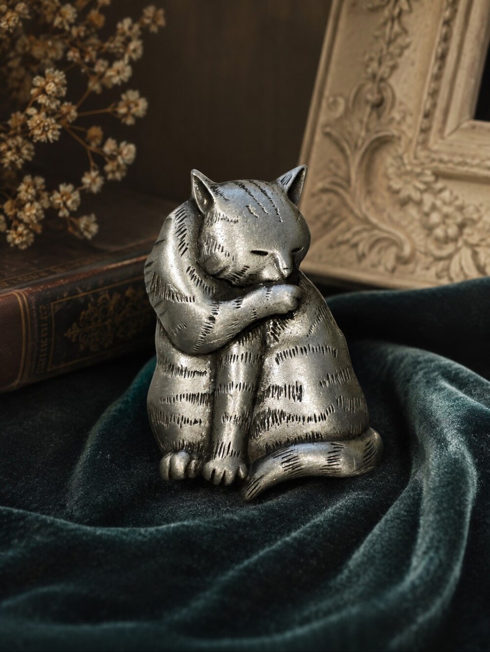 JJ Cat Brooch – Silver Tone Figural Pin – Vintage Late 1980s–1990s